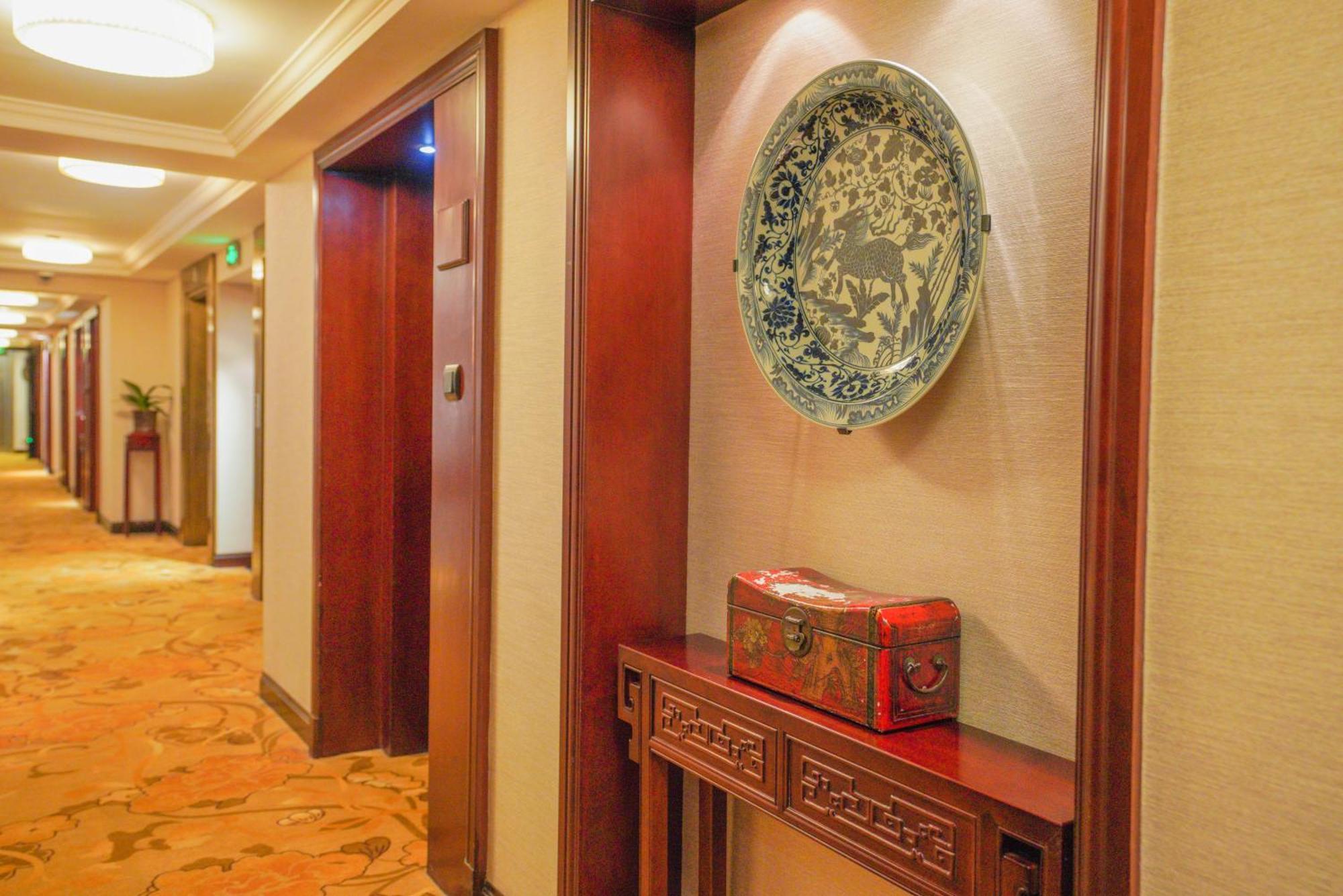 Broadway Mansions Hotel - On The Bund Şanghay Dış mekan fotoğraf